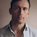 安东尼·豪威尔